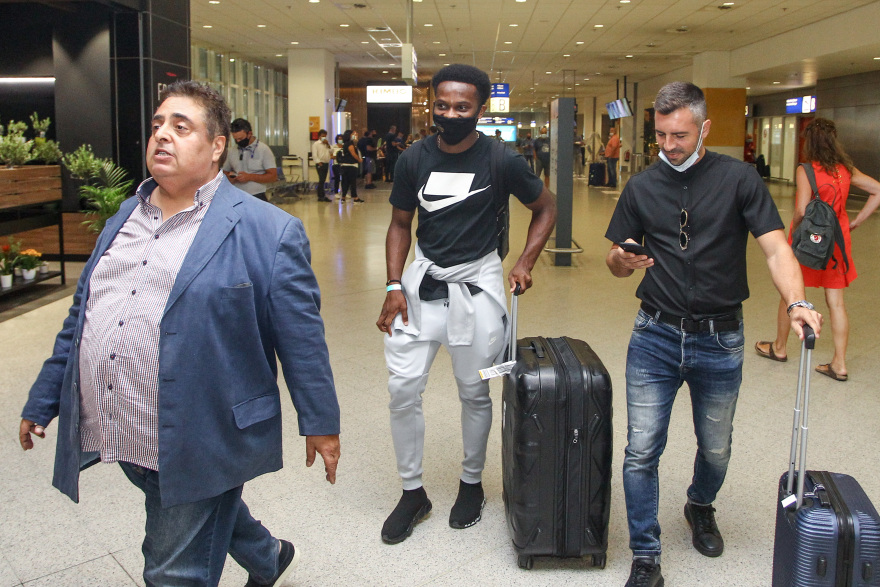 Έφτασε στην Αθήνα για την ΑΕΚ ο Λιβάι Γκαρσία