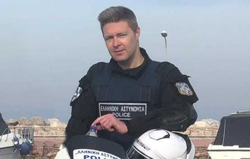 Τροχαίο με άντρες της ΔΙΑΣ: «Όλοι είμαστε δίπλα στη Στρατούλα και στον μικρό» λέει η αδερφή της χήρας του 33χρονου