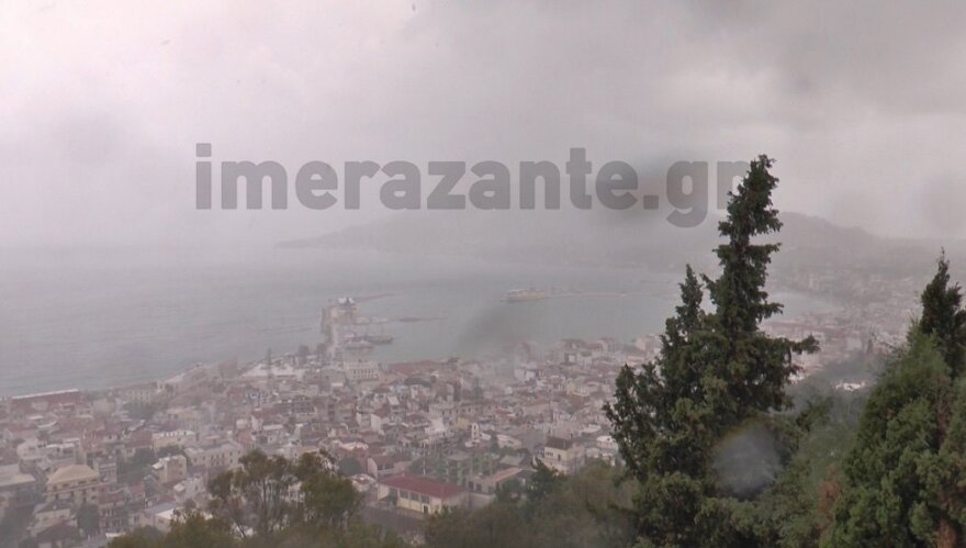 Κακοκαιρία: Ο «Ιανός» χτυπά Ζάκυνθο, Κεφαλονιά, Ιθάκη και δυτική Πελοπόννησο  - Δείτε live εικόνα 