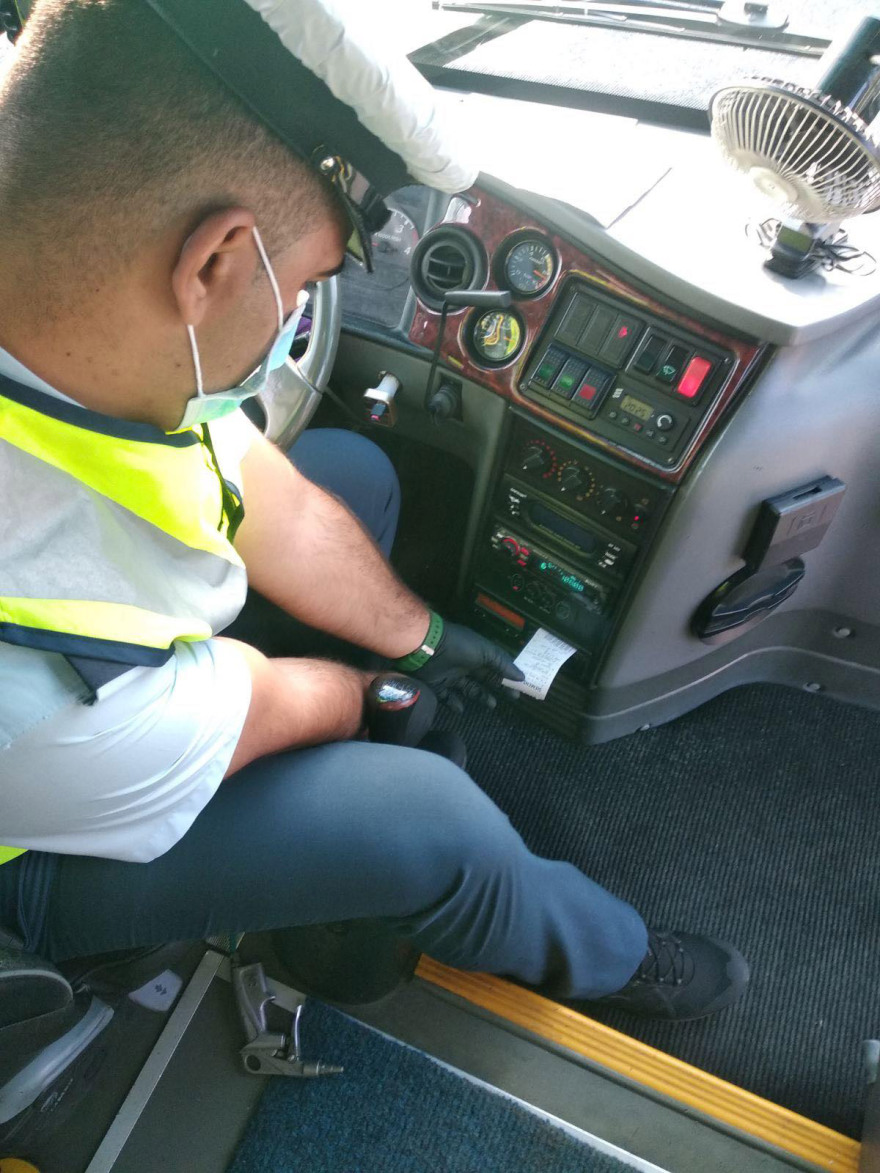 Σχολικά λεωφορεία: Σοβαρές παραβάσεις εντοπίστηκαν σε ελέγχους της Τροχαίας