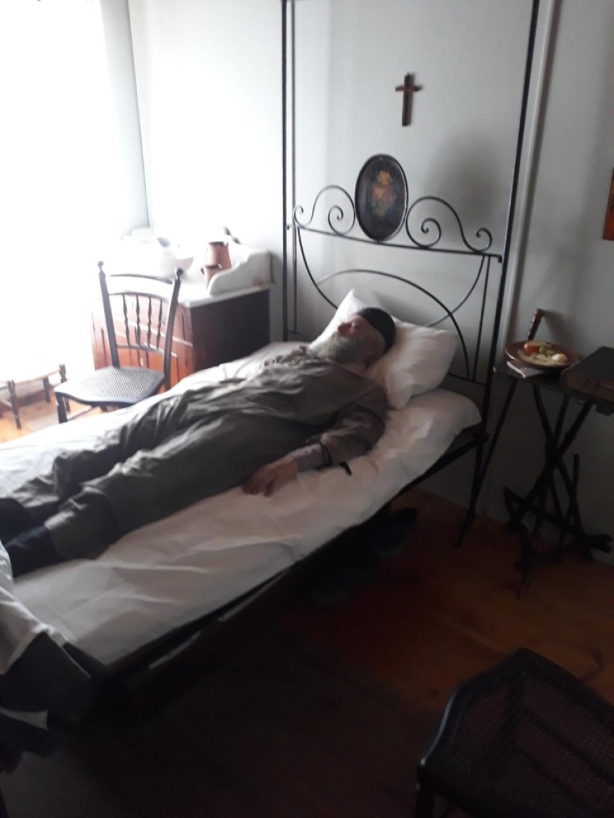 «The man of  God»: Στην Ι. Μ. Αγίου Νεκταρίου στην Αίγινα τα χθεσινά γυρίσματα της ταινίας – Δείτε βίντεο & φωτογραφίες