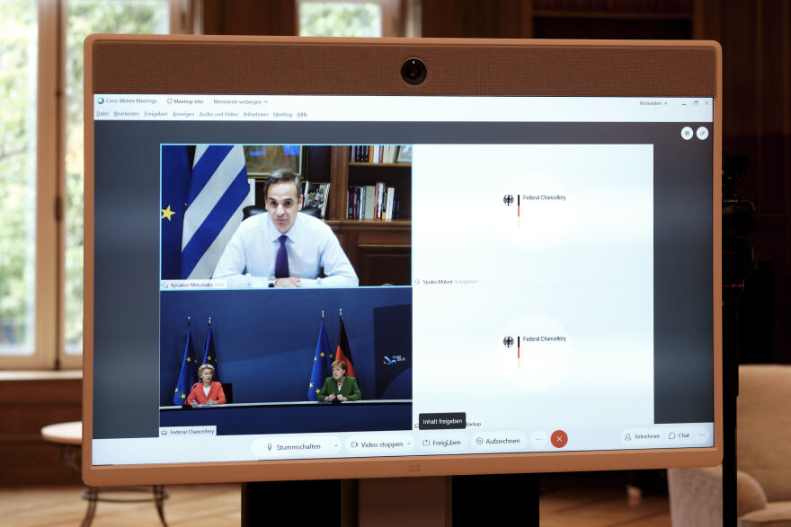 Τηλεδιάσκεψη Μητσοτάκη με Μέρκελ - φον ντερ Λάιεν για το μεταναστευτικό