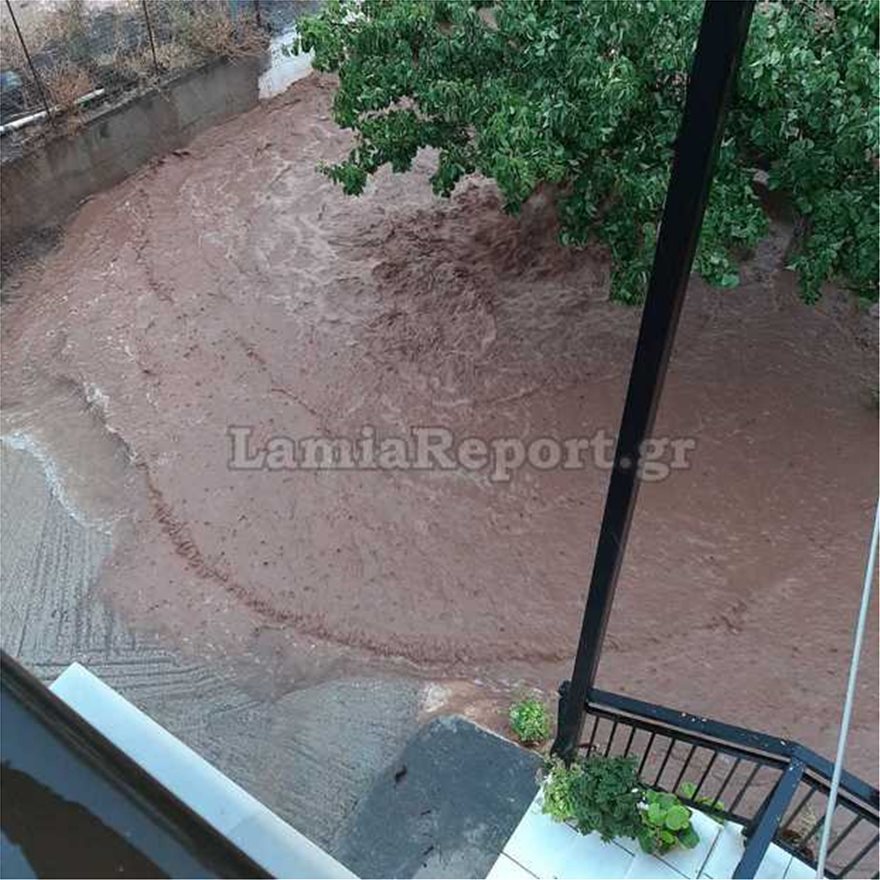 Κακοκαιρία Ιανός - Σε Στερεά Ελλάδα και Θεσσαλία  επελαύνει ο κυκλώνας 