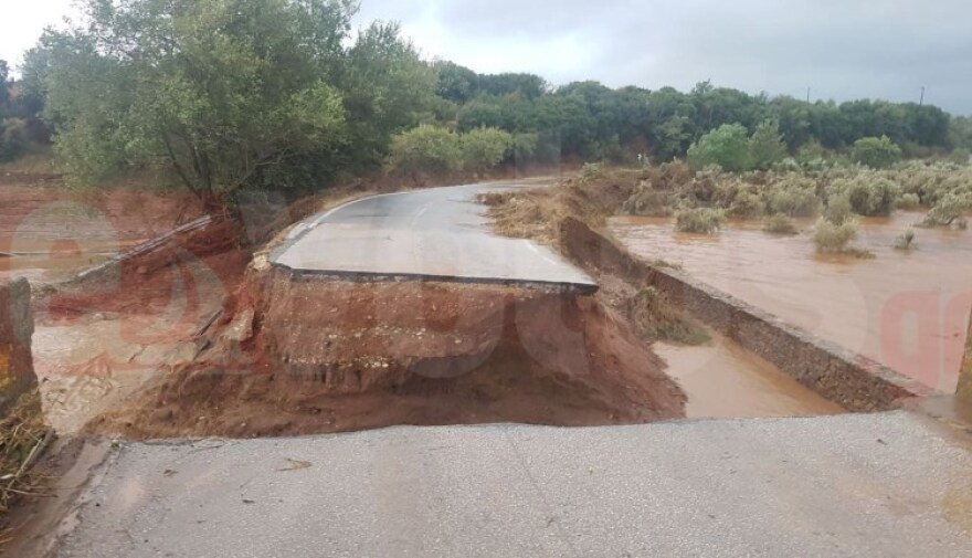 Κακοκαιρία Ιανός - Σε Στερεά Ελλάδα και Θεσσαλία  επελαύνει ο κυκλώνας 