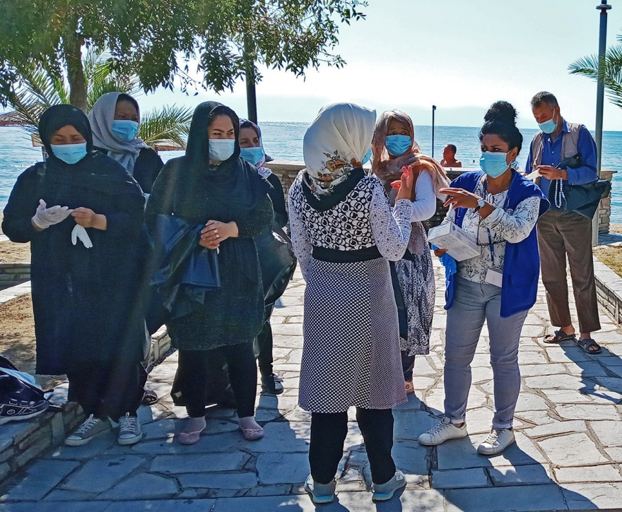 Πρόσφυγες και μετανάστες καθάρισαν την παραλία της Καβάλας