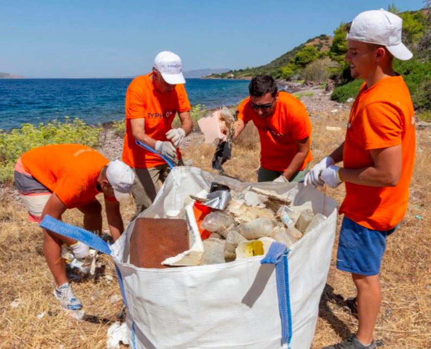 Typhoon: Ένας χρόνος μάχης για πιο καθαρές ελληνικές θάλασσες 