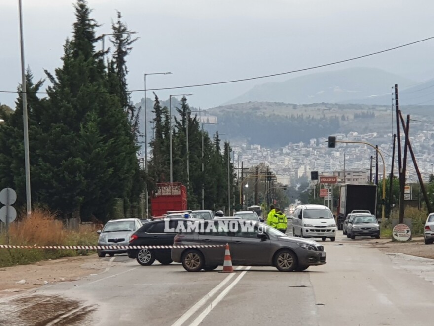Κακοκαιρία «Ιανός»: «Πνίγηκε» η Λαμία, πλημμύρισε το αεροδρόμιο, διεκόπη η κυκλοφορία σε πολλούς δρόμους 