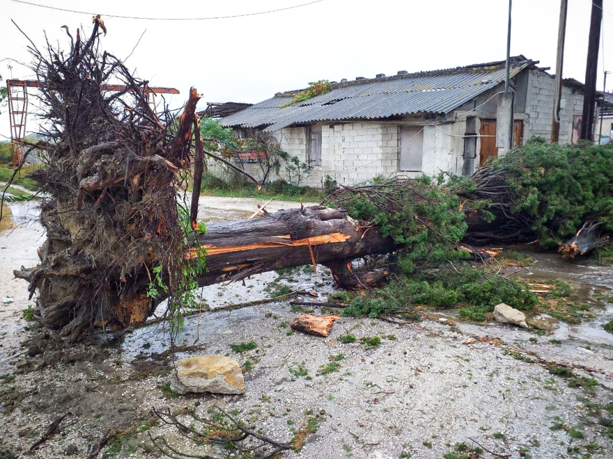 Κακοκαιρία Ιανός: Η επόμενη μέρα σε Κεφαλονιά, Ιθάκη και Ζάκυνθο - Δείτε εικόνες με τις καταστροφές 