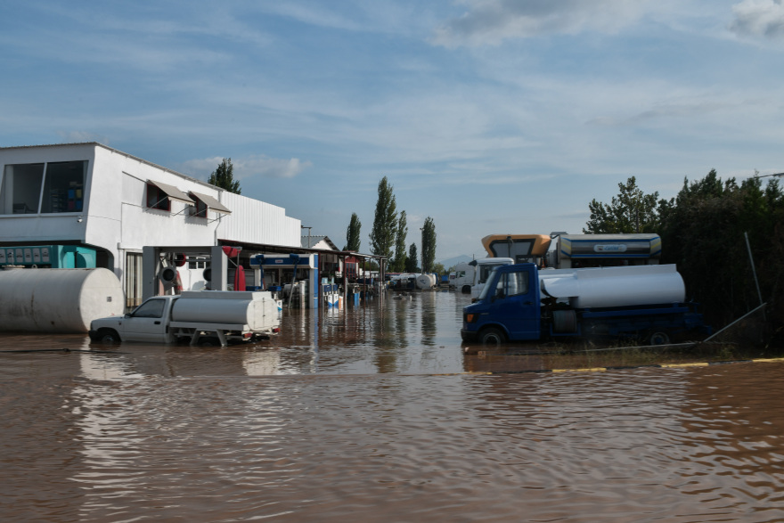 Κακοκαιρία Ιανός: Αγωνία για τους τρεις αγνοούμενους στην Καρδίτσα