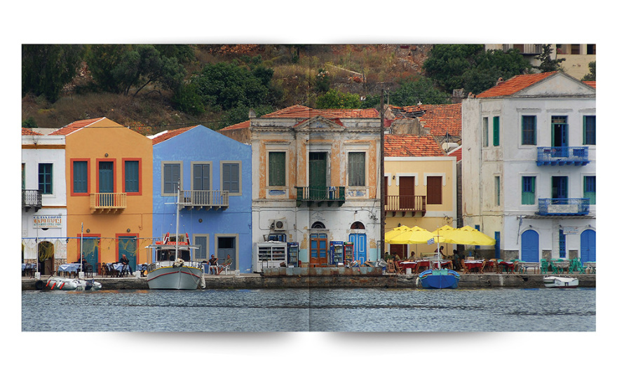 Αυτή την Κυριακή με το ΘΕΜΑ, το εξαιρετικό λεύκωμα της Σοφίας Ν. Σφυρόερα «Καστελλόριζο - Ο Φρουρός του Αιγαίου» 