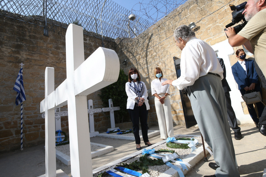 Σακελλαροπούλου: Στους τόπους των θυσιών για την ελευθερία της Κύπρου η ΠτΔ