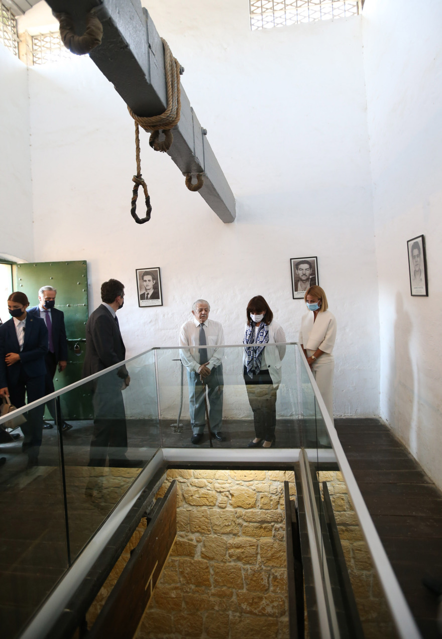 Σακελλαροπούλου: Στους τόπους των θυσιών για την ελευθερία της Κύπρου η ΠτΔ