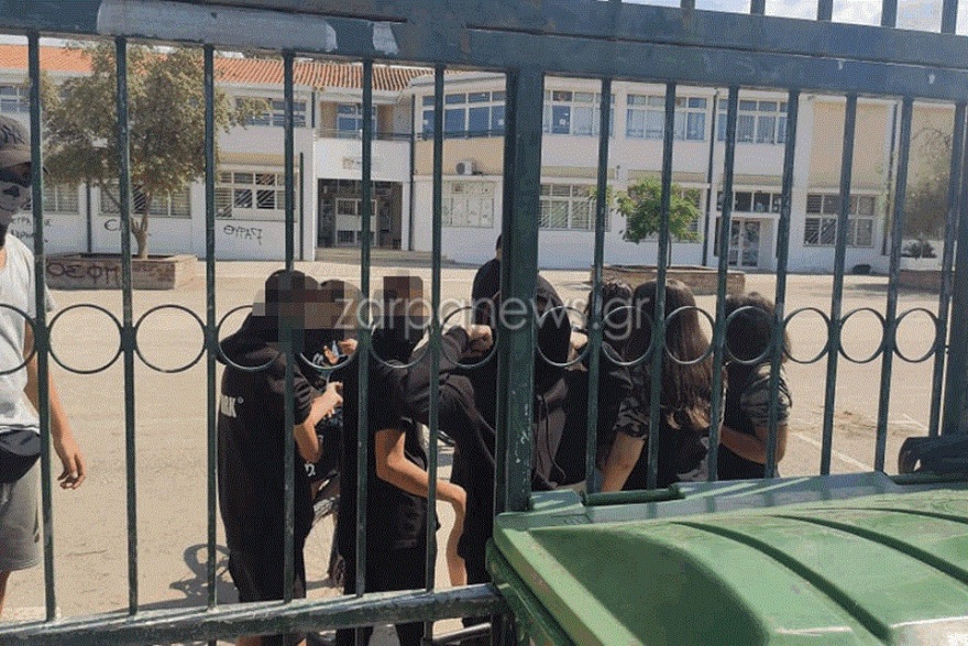 Χανιά: Καταγγέλλουν διευθυντή ότι επιτέθηκε σε μαθητές που έκαναν κατάληψη (φωτό)