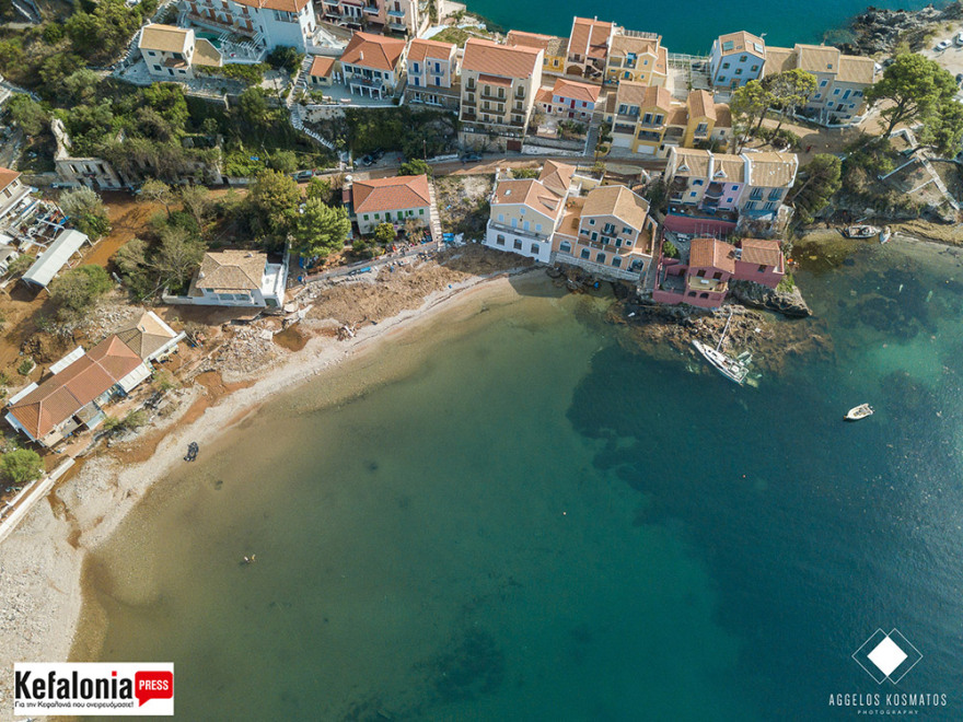 Κεφαλονιά: Εικόνες βιβλικής καταστροφής σε Άσσο και Αγία Ευφημία – Φωτογραφίες από drone 