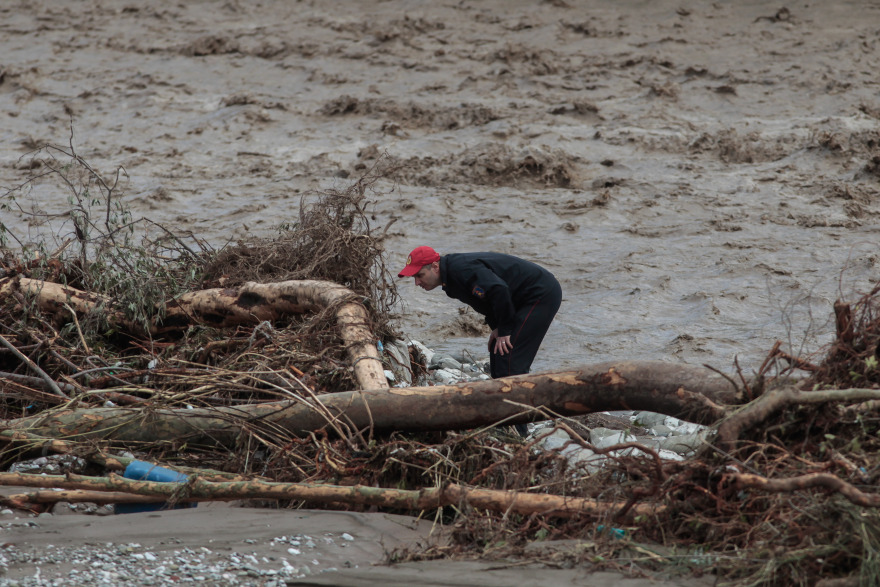 Καρδίτσα: Ακόμα μετράει τις... πληγές από το καταστροφικό πέρασμα του «Ιανού»