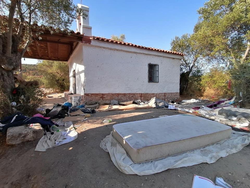 Μόρια: Μετανάστες κατέστρεψαν τον ναό του Αγίου Γεωργίου - Απίστευτες εικόνες