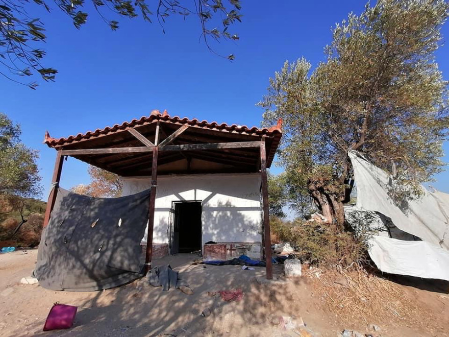 Μόρια: Μετανάστες κατέστρεψαν τον ναό του Αγίου Γεωργίου - Απίστευτες εικόνες