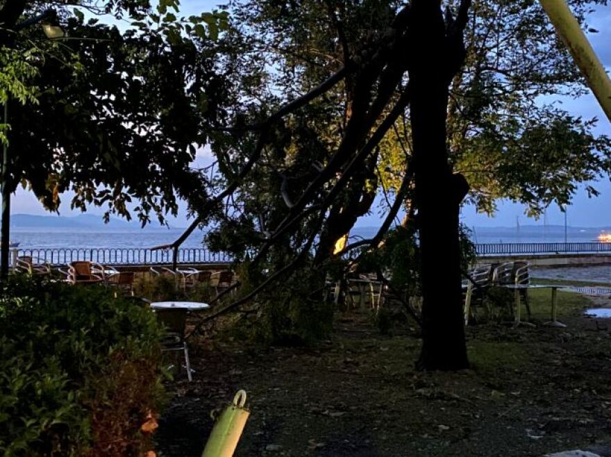 Καιρός: Κακοκαιρία στην Κέρκυρα με καταιγίδες - Δείτε φωτογραφίες