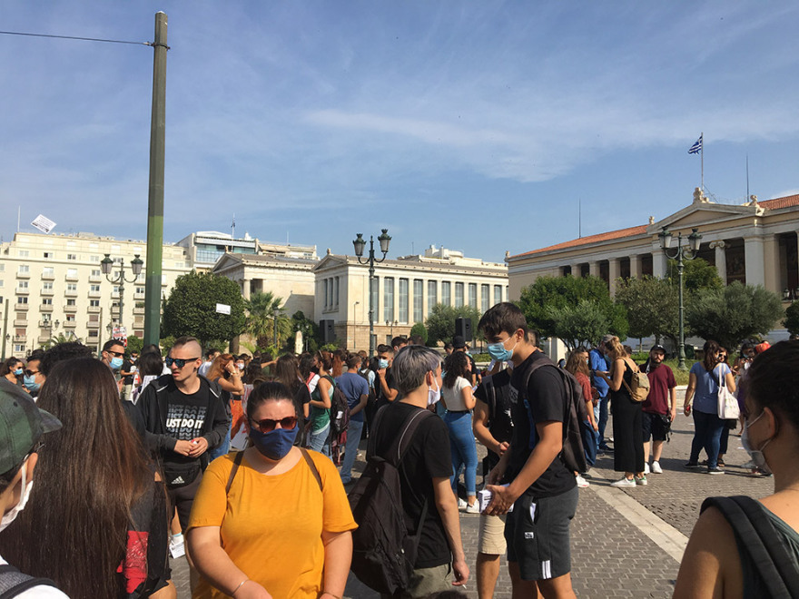 Κάνουν καταλήψεις μέχρι και για τα... Rafale - Συλλαλητήριο αυτή την ώρα στα Προπύλαια