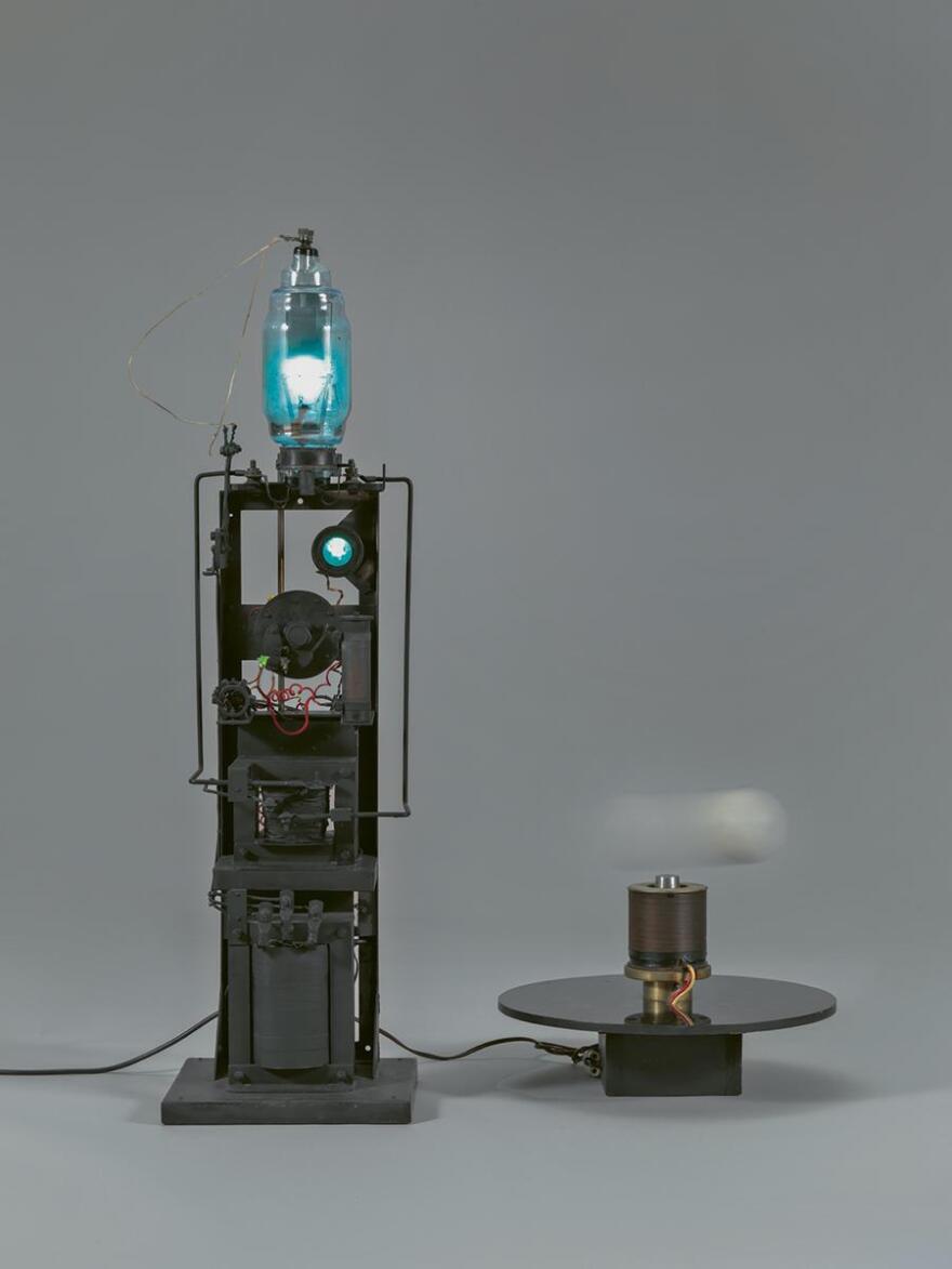 Takis: Ανακαλύψτε στο διαδίκτυο τον μαγικό κόσμο του κορυφαίου γλύπτη