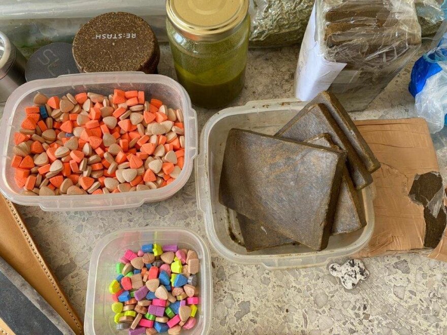 Εξάρχεια: Εξαρθρώθηκε σπείρα που διακινούσε ναρκωτικά - Χειροπέδες σε τέσσερα άτομα