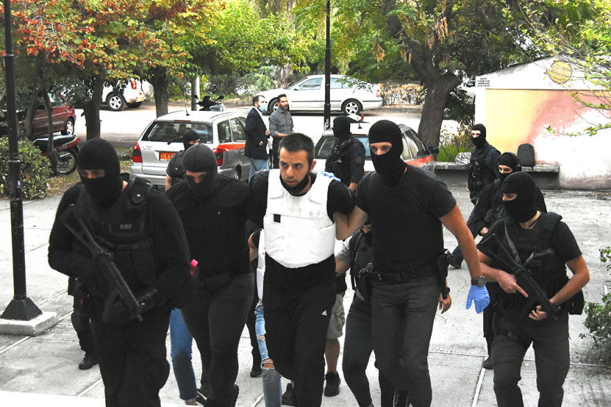 Γιάφκα στο Κουκάκι: Δίωξη για κακούργημα στον έναν από τους τρεις συλληφθέντες