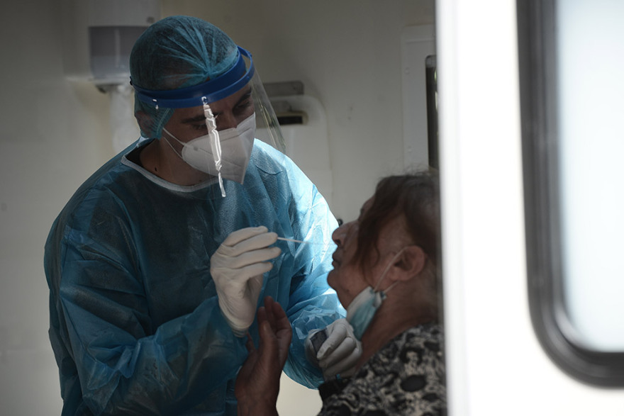 Στην Κυψέλη Κικίλιας και Τσιόδρας: Τεστ για κορωνοϊό στους πολίτες 