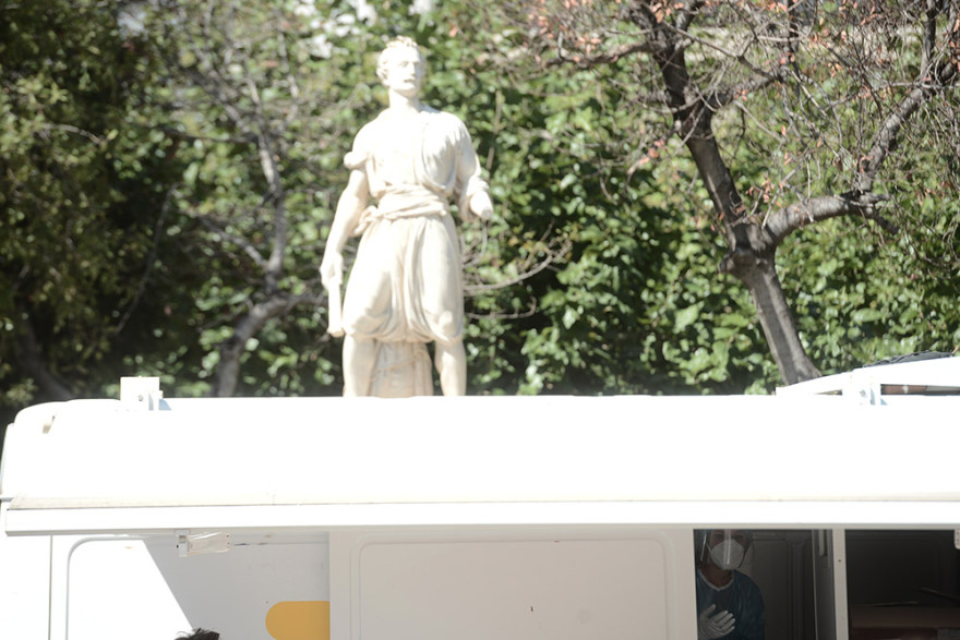 Στην Κυψέλη Κικίλιας και Τσιόδρας: Τεστ για κορωνοϊό στους πολίτες 