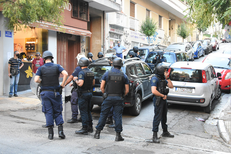 Παγκράτι: Επιχείρηση της αστυνομίας για εκκένωση κτιρίου υπό κατάληψη