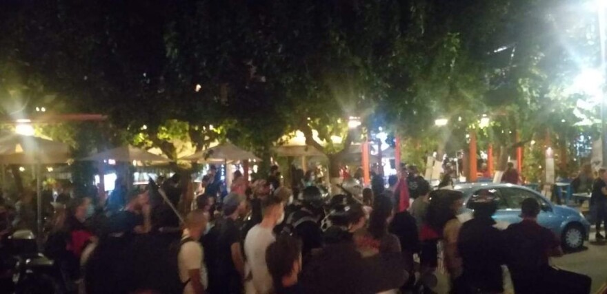 Παγκράτι: Πορεία αλληλέγγυων για την κατάληψη της Φιλολάου - Βίντεο και φωτογραφίες