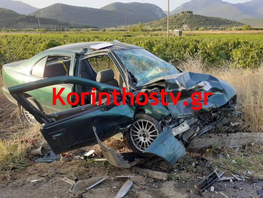 Νεμέα: Ένας νεκρός και 8 τραυματίες σε τροχαίο δυστύχημα - Δείτε φωτογραφίες