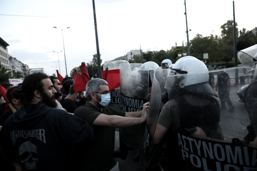 Επεισόδια και χημικά κοντά στην πρεσβεία των ΗΠΑ στην Αθήνα