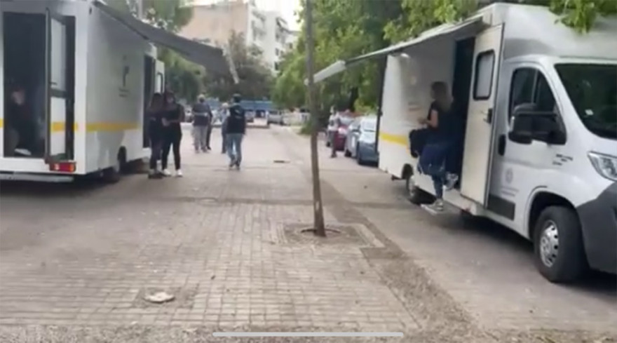 Κορωνοϊός: «Rapid test» στην Κουμουνδούρου