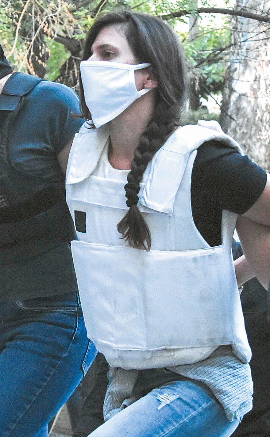 Γιάφκα στο Κουκάκι: Ετοίμαζαν βόμβα με 11 κιλά εκρηκτικών σε δοχείο με ελιές