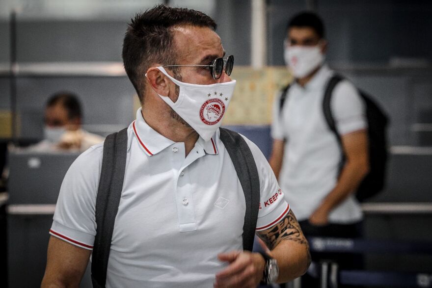 Champions League: Πέταξε στην Κύπρο για την πρόκριση ο Ολυμπιακός