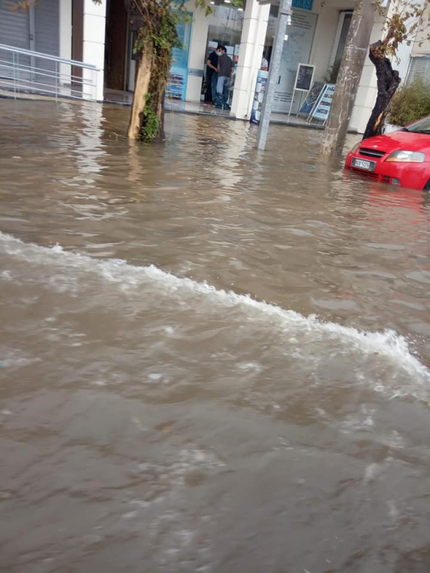 Κεφαλονιά: Πλημμύρισε η παραλιακή του Αργοστολίου 