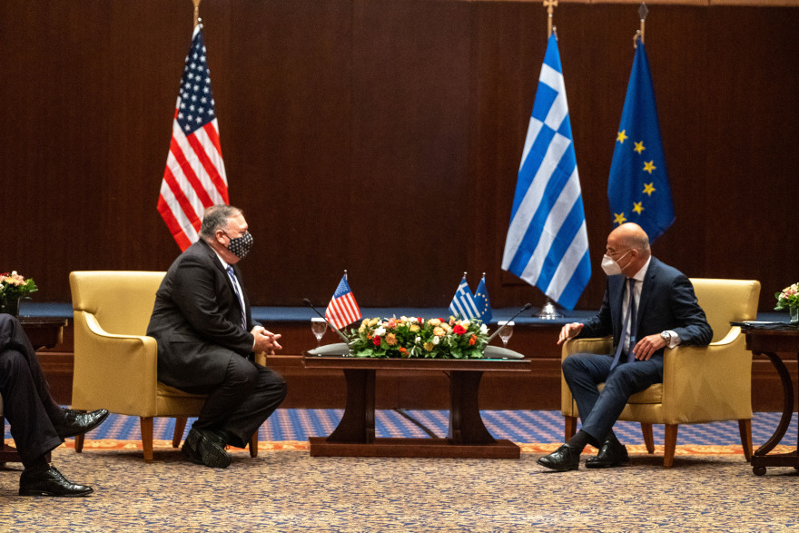 Στην Ελλάδα ο Πομπέο: «Είμαι ενθουσιασμένος που επέστρεψα» - Βλέπει τον Δένδια στην Θεσσαλονίκη