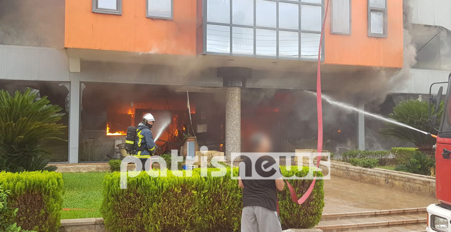 Πύργος: Πυρκαγιά σε μεγάλη επιχείρηση ειδών υγιεινής