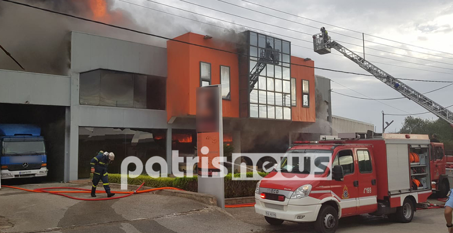 Πύργος: Πυρκαγιά σε μεγάλη επιχείρηση ειδών υγιεινής