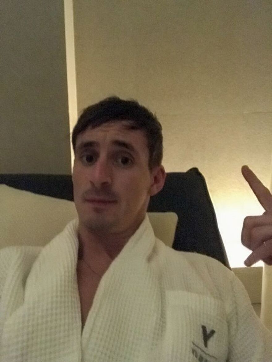 Στέλεχος της Google έσπασε το χέρι του και... ανακάλυψε ότι πάσχει από καρκίνο