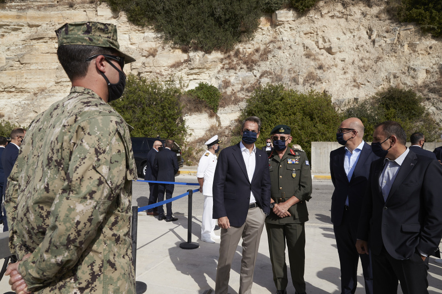 Στη βάση της Σούδας Πομπέο και Μητσοτάκης - Δείτε βίντεο