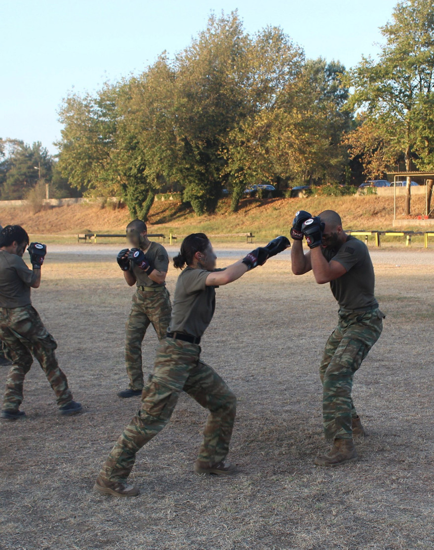 Φωτογραφίες από το Κέντρο Ανορθόδοξου Πολέμου: Δείτε πώς εκπαιδεύονται οι καταδρομείς
