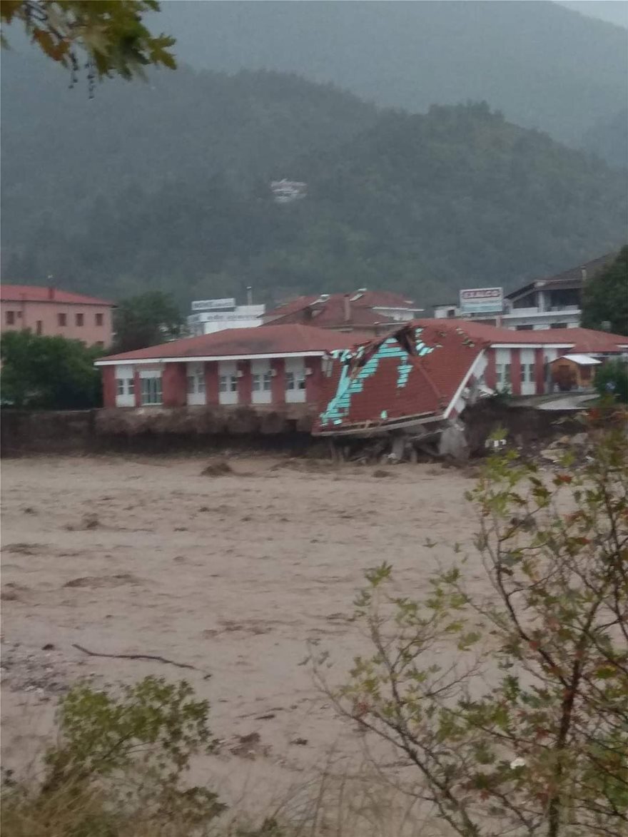 Καρδίτσα: Αποκλεισμένοι 13 μέρες μετά το πέρασμα του Ιανού - «Μας ξέχασαν χωρίς γιατρούς και τρόφιμα»