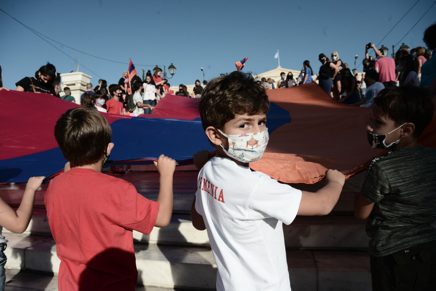 Συγκέντρωση διαμαρτυρίας από Αρμένιους στο Σύνταγμα