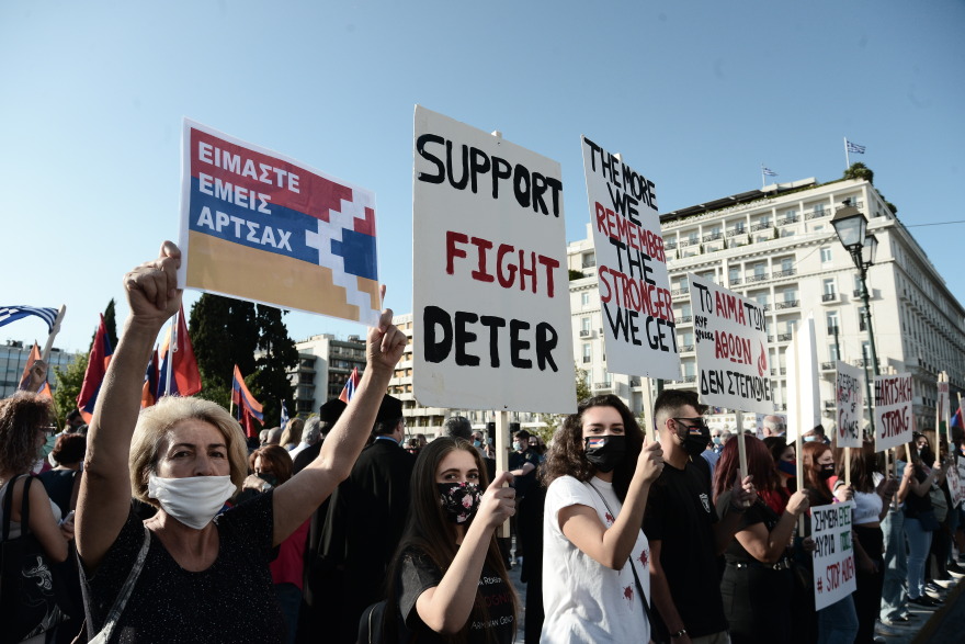 Συγκέντρωση διαμαρτυρίας από Αρμένιους στο Σύνταγμα