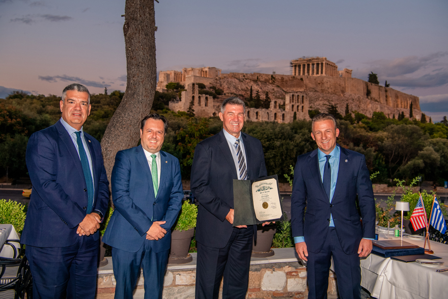 Eπίτιμο μέλος του Propeller Club Πειραιά αναγορεύτηκε ο αρχηγός της Αμερικανικής Ακτοφυλακής 