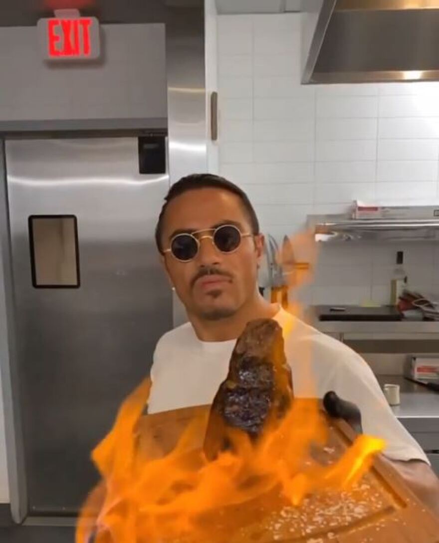 «Salt Bae»: Η απολογία του Νουσρέτ μετά το «λουκέτο» στο μαγαζί του στη Βοστώνη