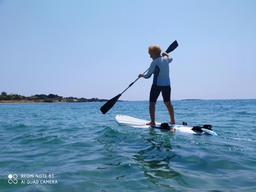 Η γηραιότερη windsurfer είναι 82 ετών, από την Κεφαλονιά και μπήκε στο Γκίνες! 