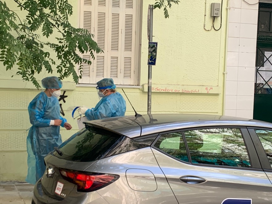 Γηροκομείο «Αττική» - Καταγγελίες κατοίκων: «Οι υπάλληλοι έμπαιναν και έβγαιναν χωρίς κανένα μέτρο προστασίας»