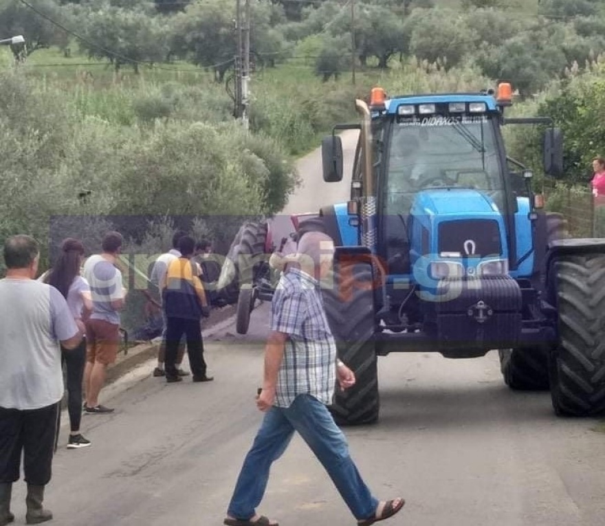 Ανατροπή τρακτέρ στη δυτική Αχαΐα - Τελευταία στιγμή γλίτωσε ο οδηγός